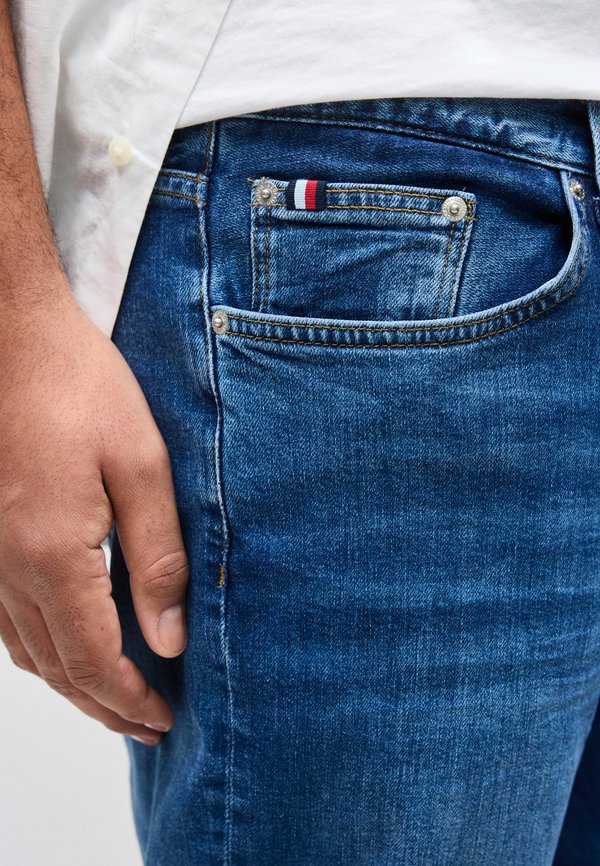 Tommy Hilfiger PLUS WHISKERED REGULAR JEANS