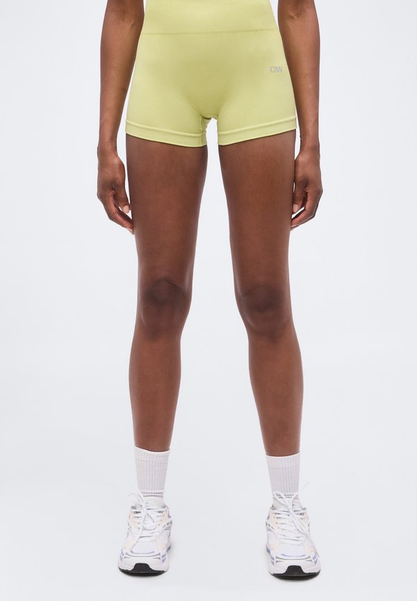 ICANIWILL SMOOTH SEAMLESS SHORTS