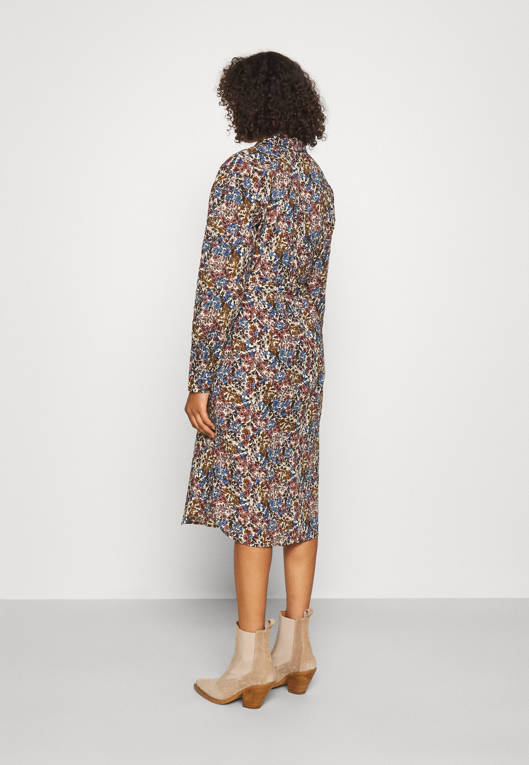 Object Tall OBJPENELOPE