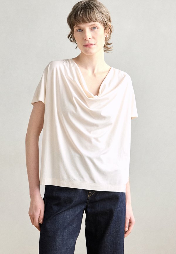Mos Mosh TEE