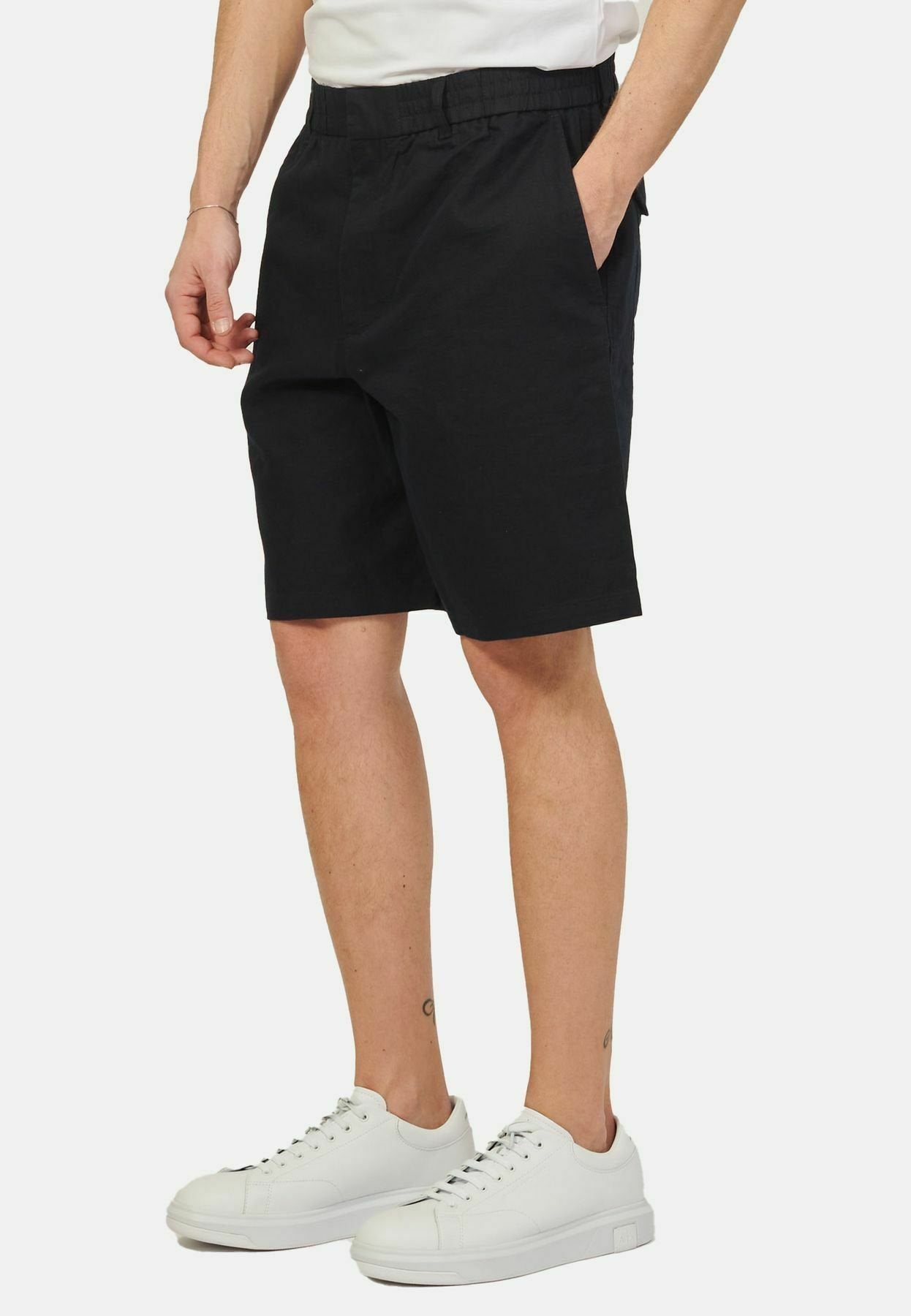 Armani Exchange Shorts Media 3