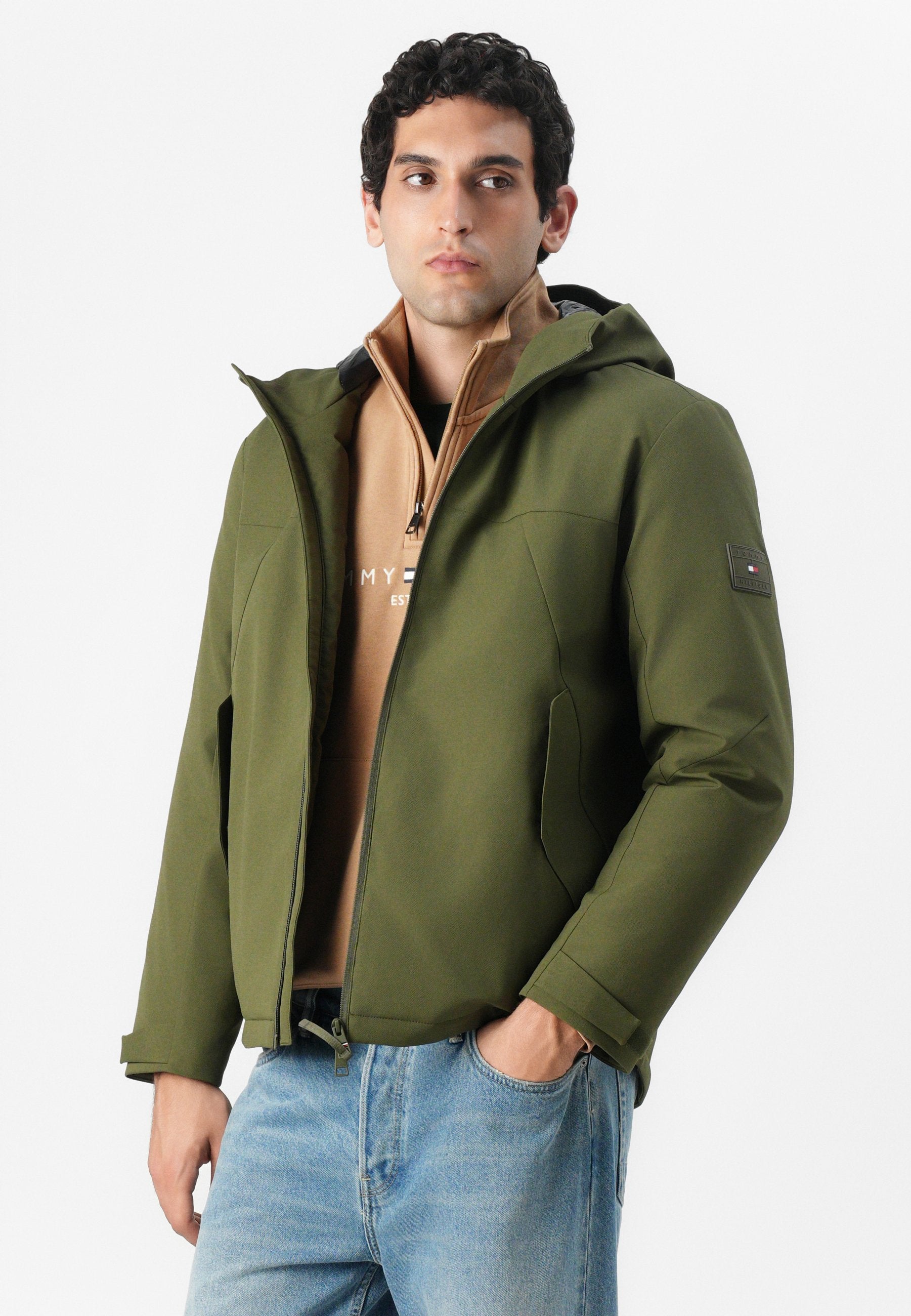 TECH HOODED SHORT PADDED JACKET Media 5