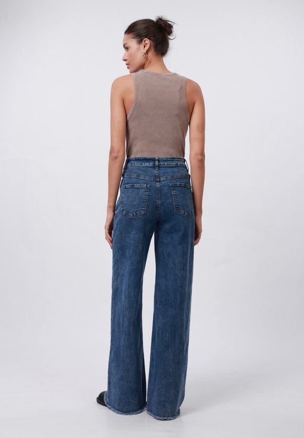 Even&Odd Tall by Zalando