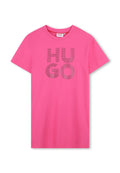 Rosa Baumwoll-T-Shirt mit einem großen "HUGO"-Design in Grau mit gepunktetem Muster, Rundhalsausschnitt und kurzen Ärmeln.