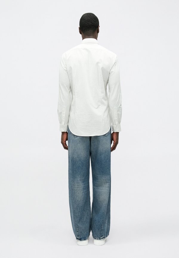 Michael Kors PERFORM STRIPE SLIM SHIRT