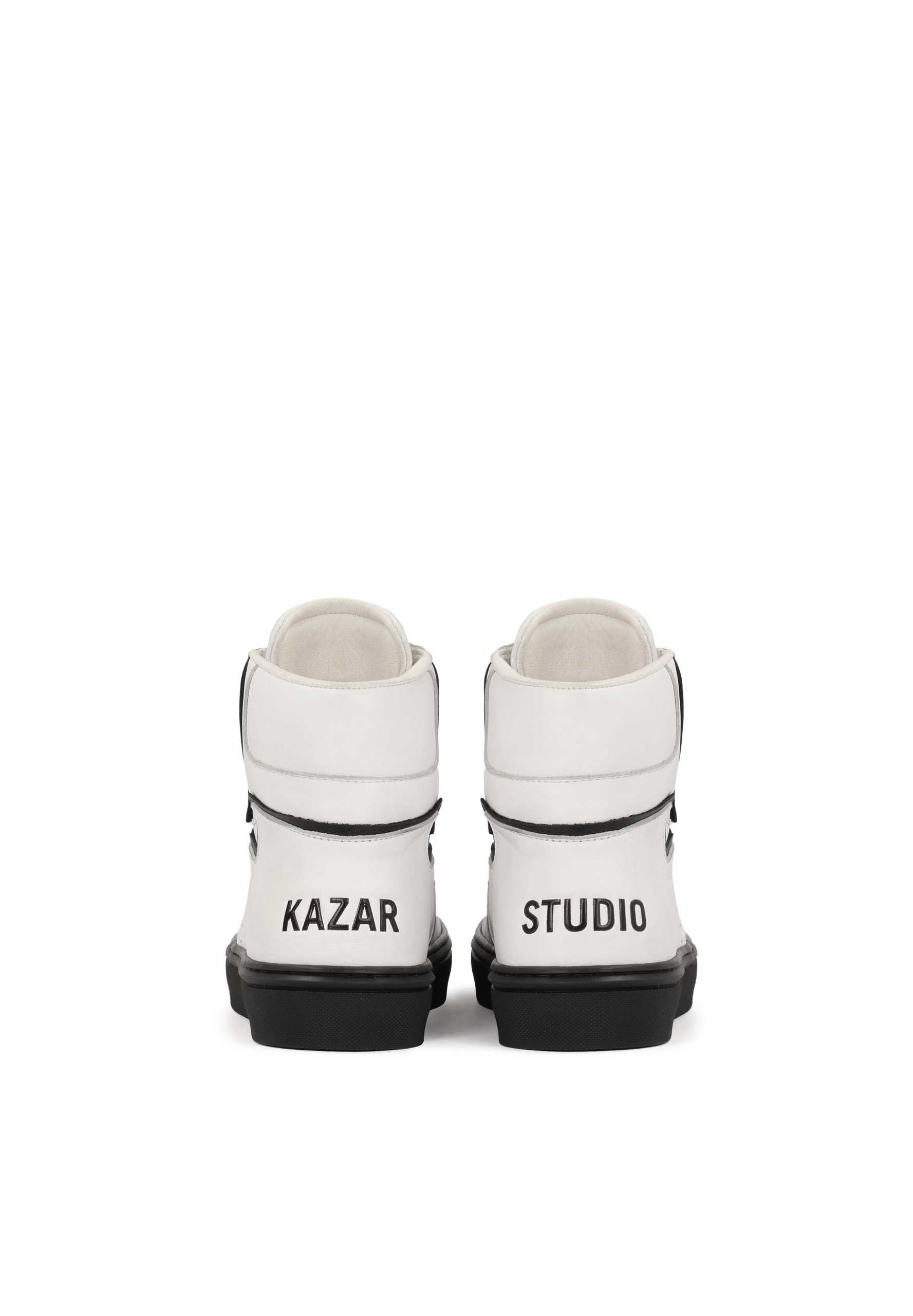 Kazar BARTON