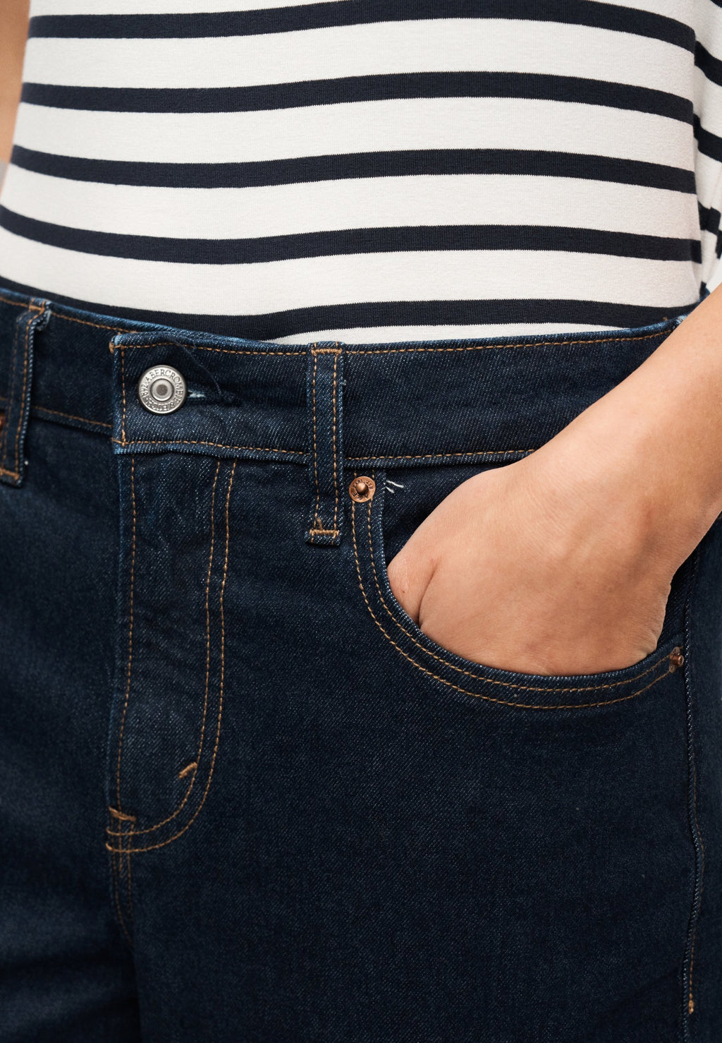 Abercrombie & Fitch CURVY