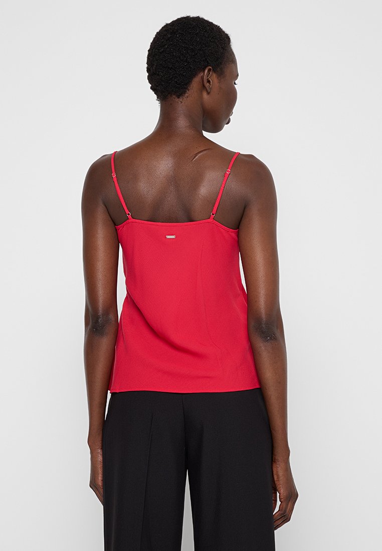 Armani Exchange Top Media 3
