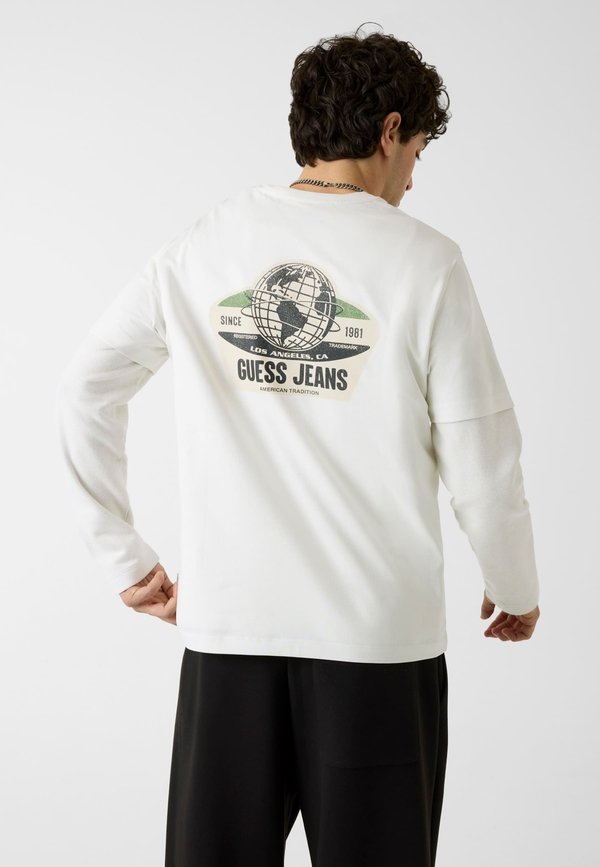 Guess BEDRUCKTES LOGO-T-SHIRT - Print T-shirt - weiß