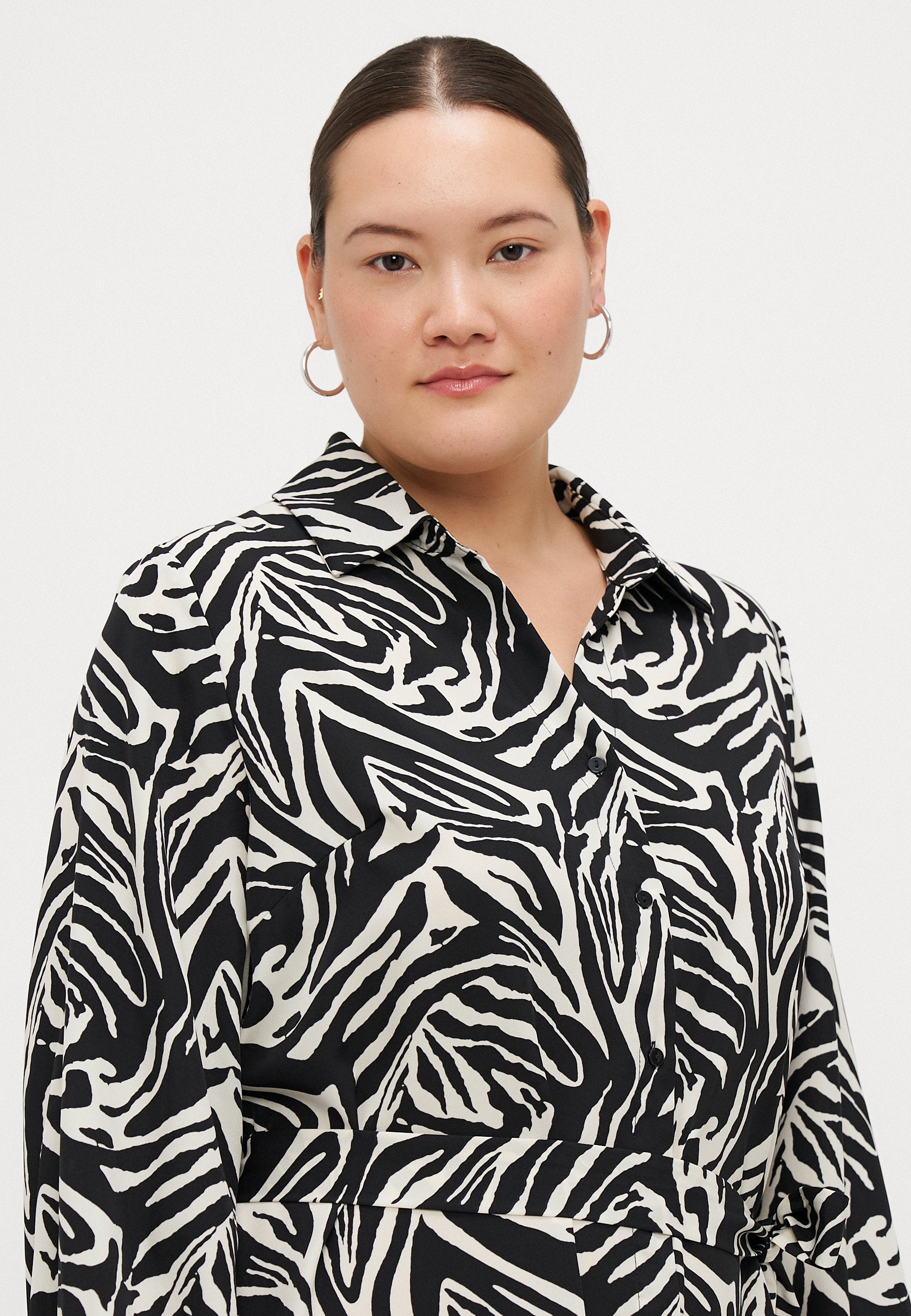 CARGRAPHIE SHIRT BELT DRESS  Media 5