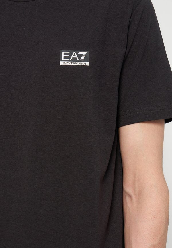 EA7 Emporio Armani
