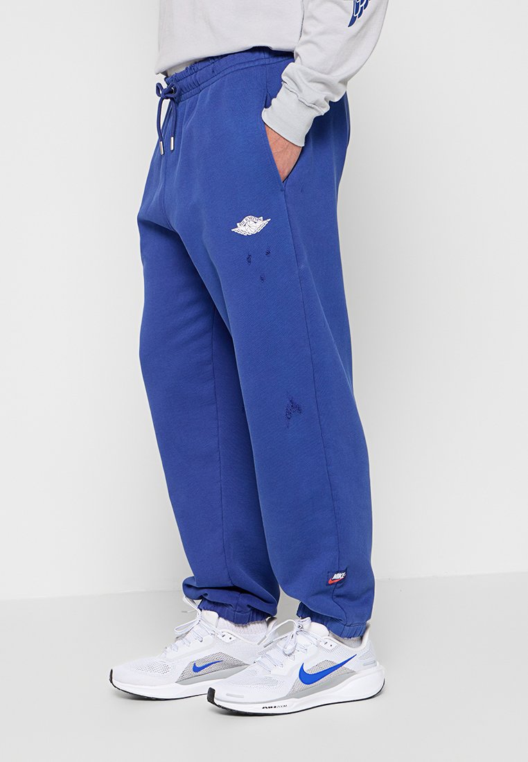 Nike Performance STANDARD FIT