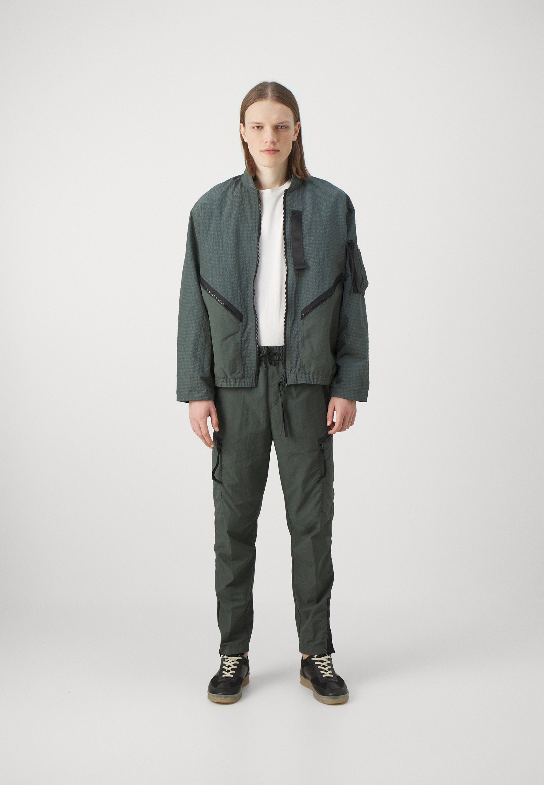 BLOUSON Media 2