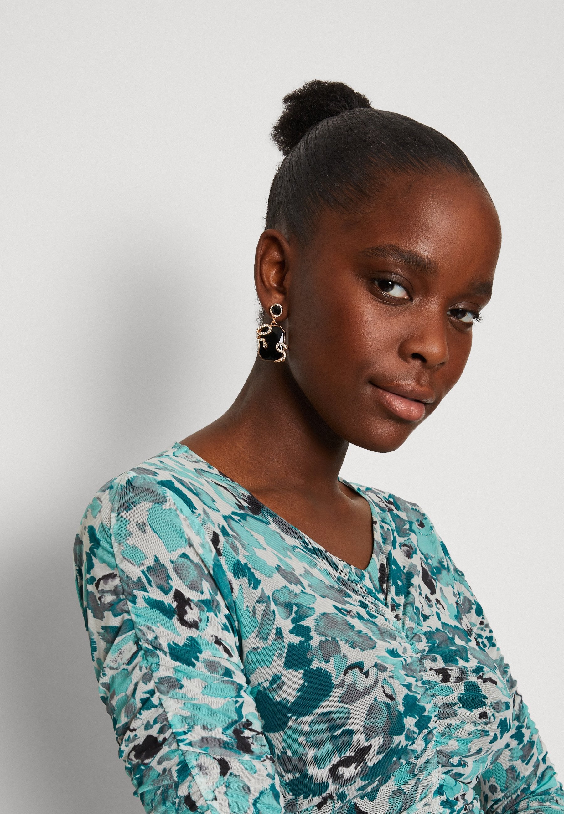 Soaked in Luxury DEMARA SHORT DRESS