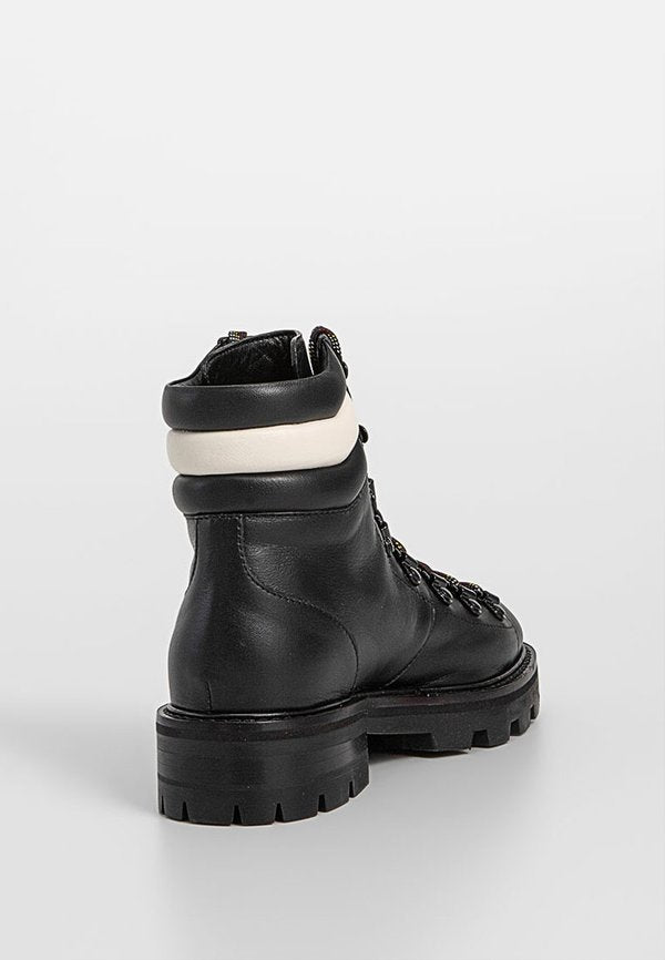 Jimmy Choo ESHE