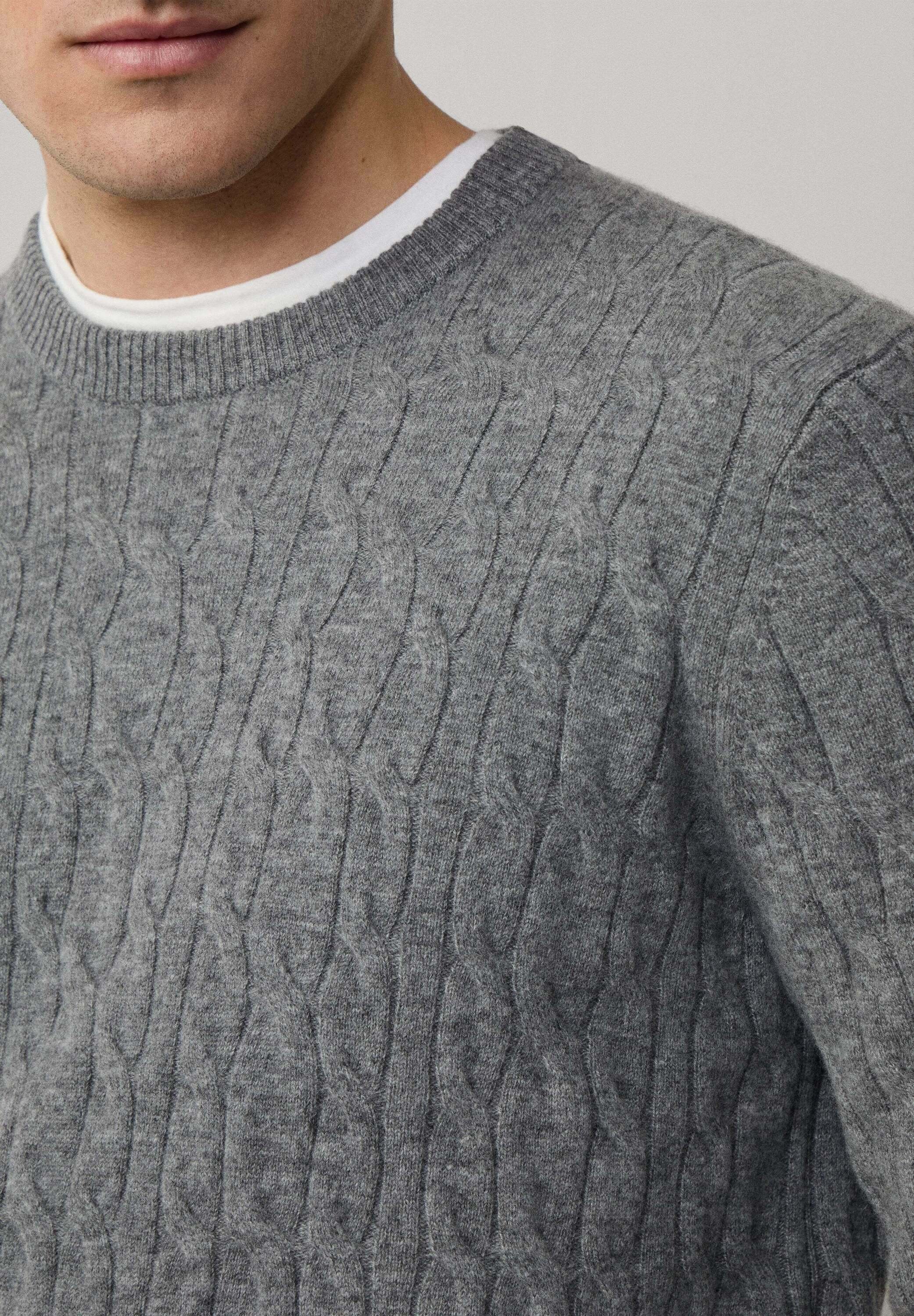 Hackett London