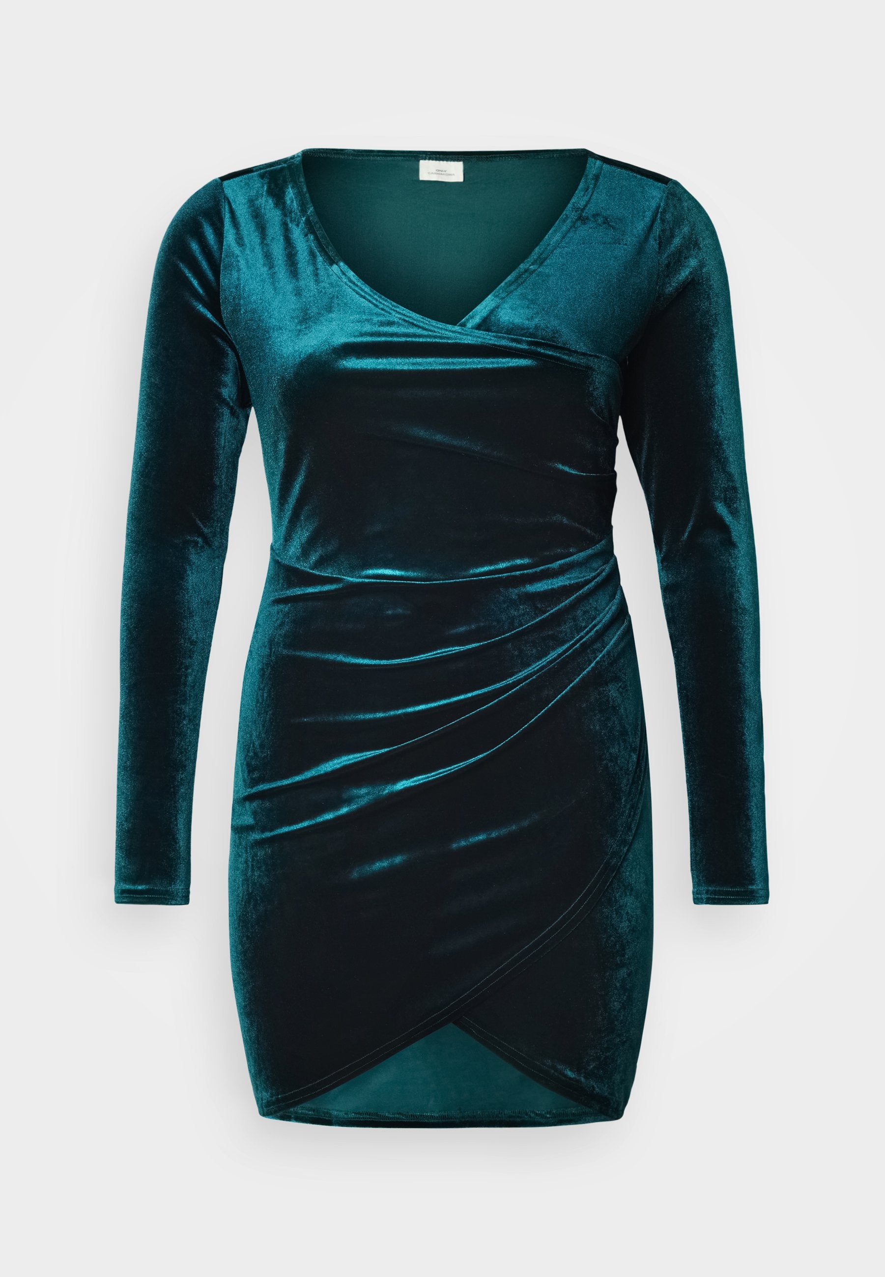 Samtfarbenes Kleid in Grün mit langen Ärmeln, V-Ausschnitt und Wickeldesign, das eine geraffte Textur aufweist, die die Taille betont und ein glattes Finish bietet.