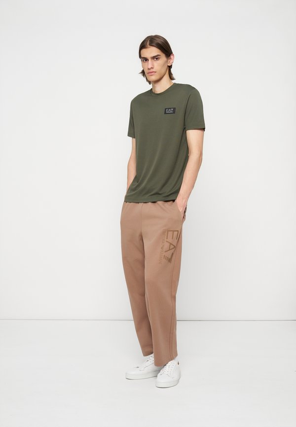 EA7 Emporio Armani