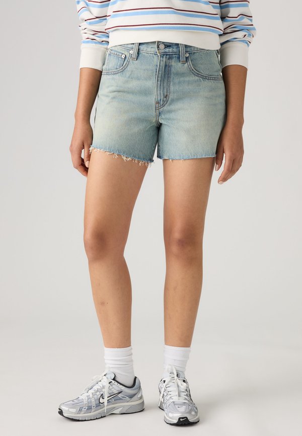 Levi's® CINCH MID-THIGH SHORT - Denim shorts - time to dust short