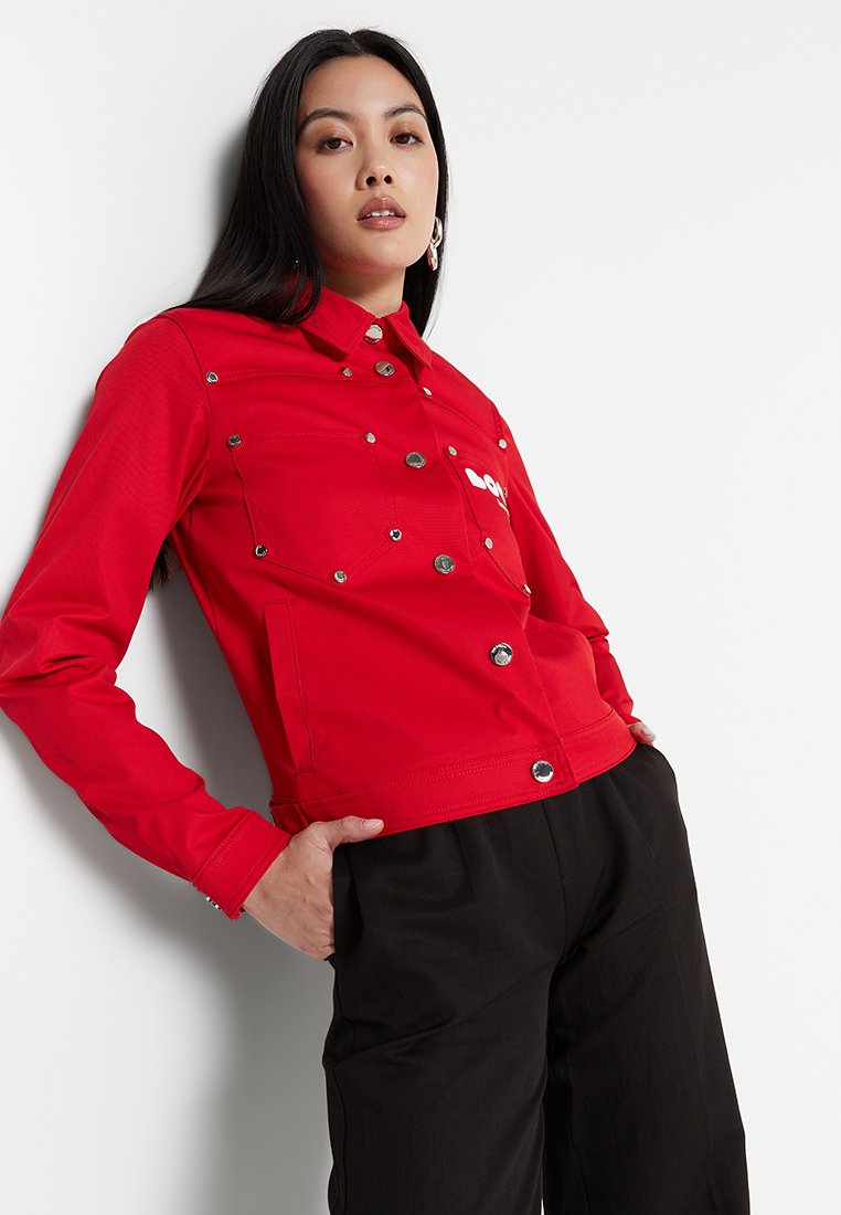 Love Moschino