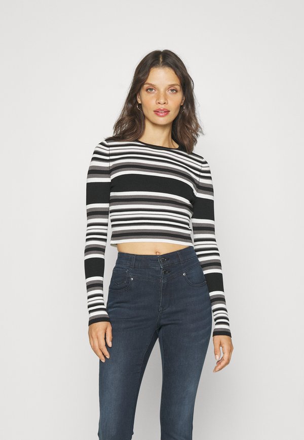 ONLY Petite ONLMEDDI CROP O NECK
