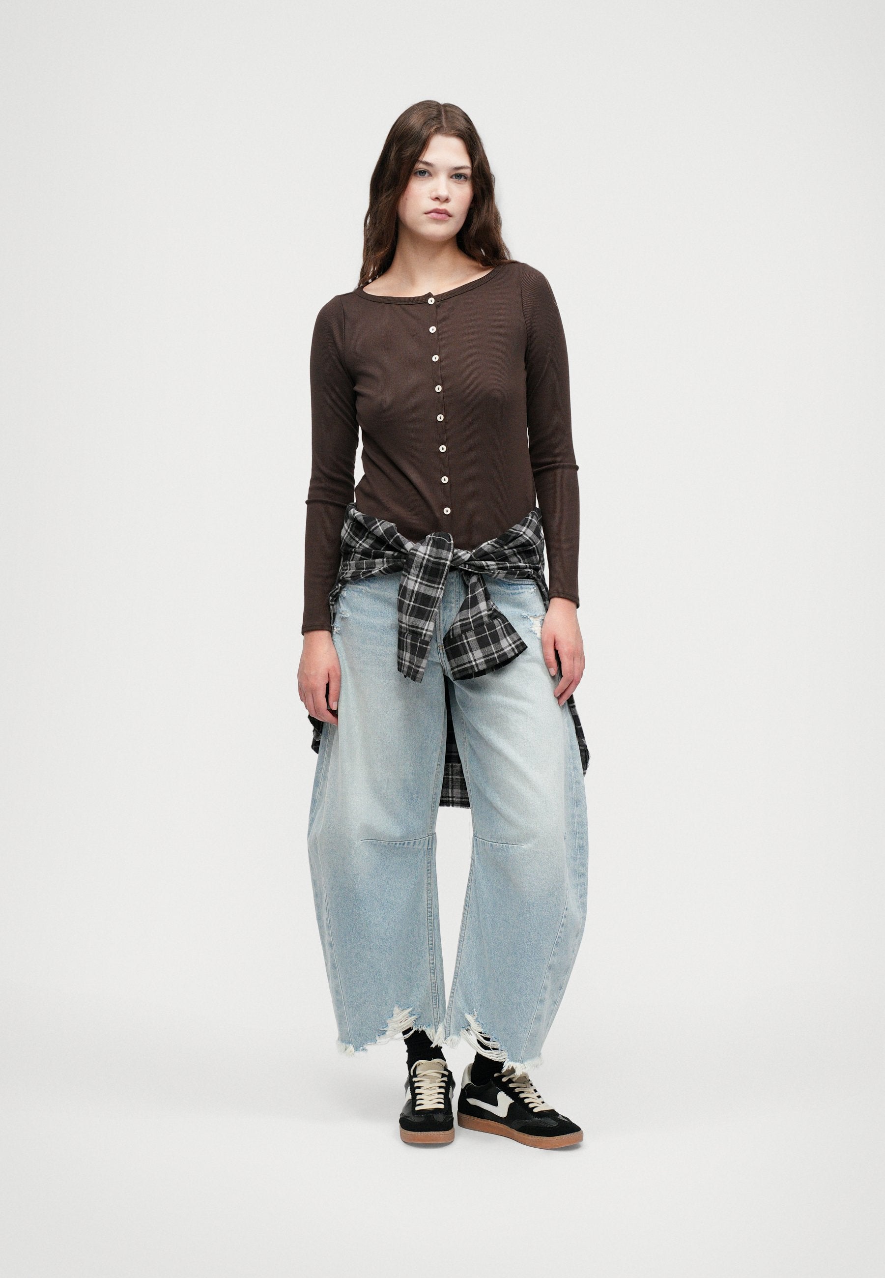 Abercrombie & Fitch NECK BUTTON THROUGH