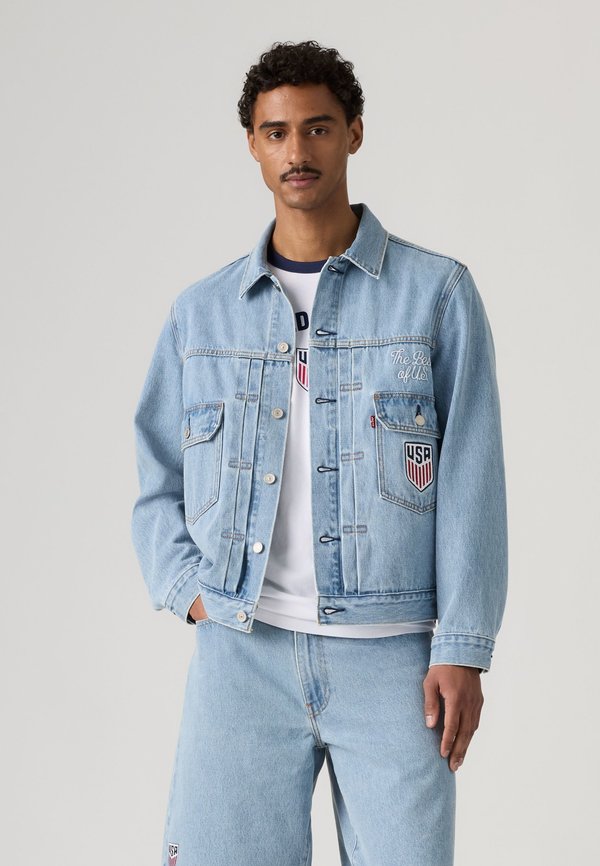 Levi's® FOOTBALL TYPE II TRUCKER - Denim jacket - light blue