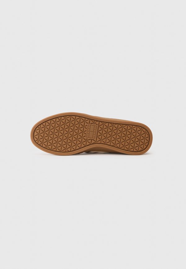 Tommy Jeans THE GREENWICH SUEDE LOGO TRAINERS
