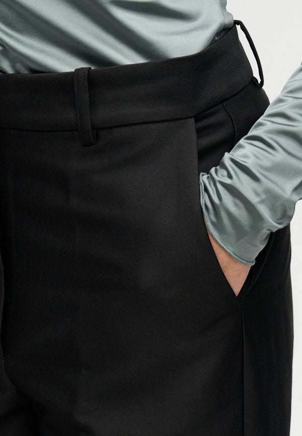 DAY Birger et Mikkelsen APRIL SHINY SUITING
