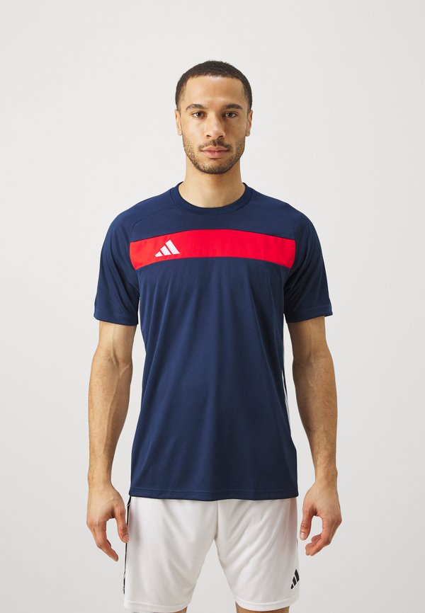 adidas Performance TIRO25 ESSENTIALS JERSEY MEN - Sports T-shirt - team navy/red