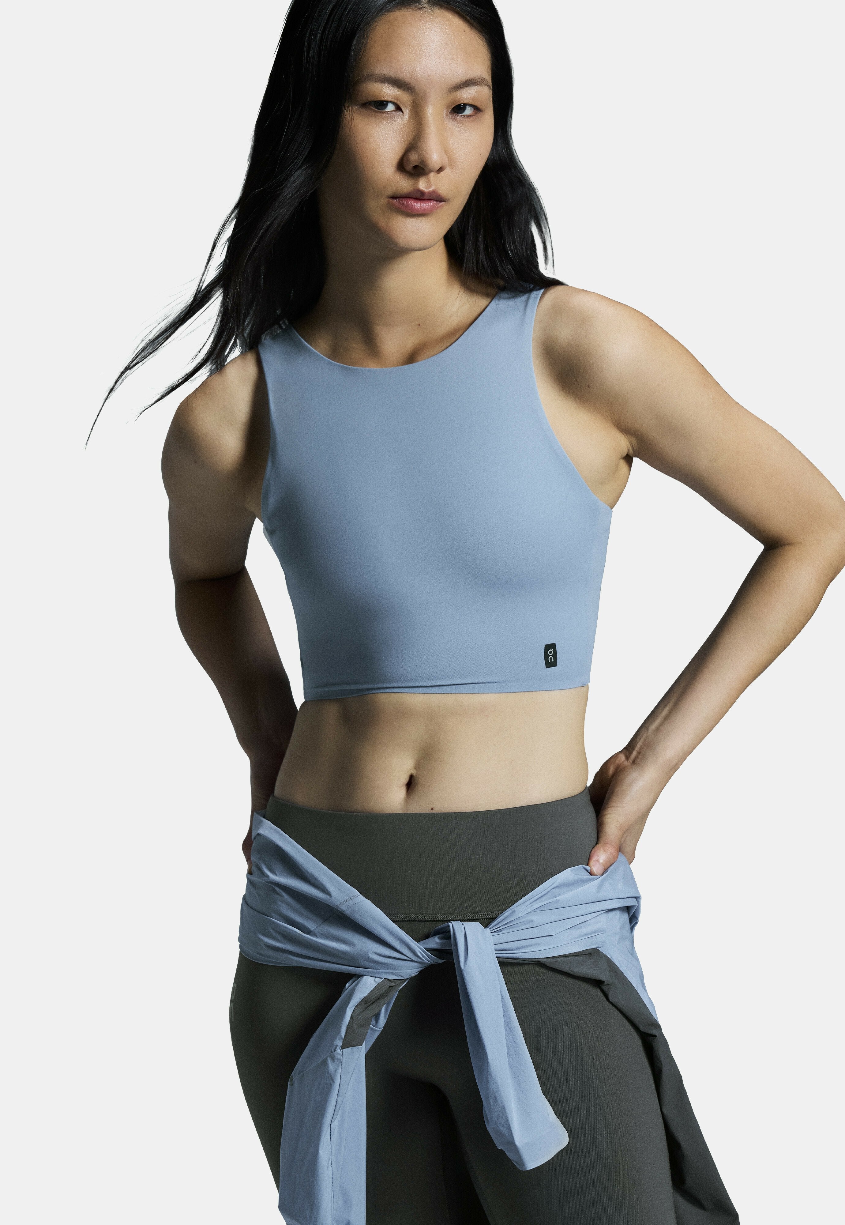 CORE 2-IN-1 CROP   Media 4