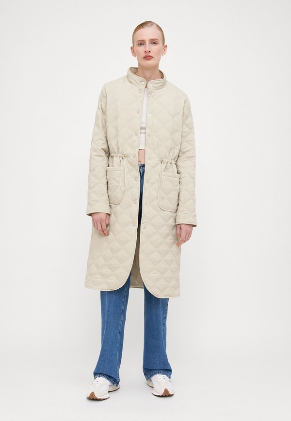Vero Moda Tall VMVALERIE LONG QUILT