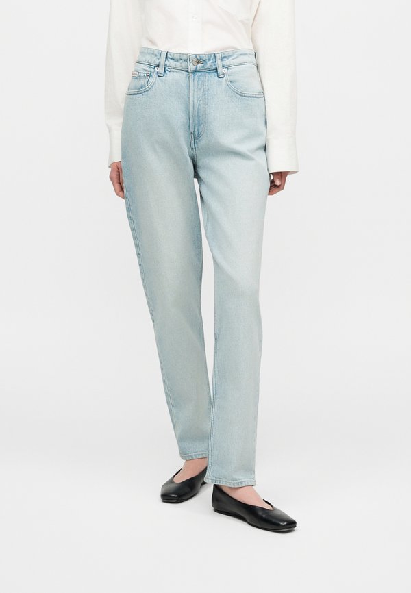 Calvin Klein Jeans NEW MOM JEAN