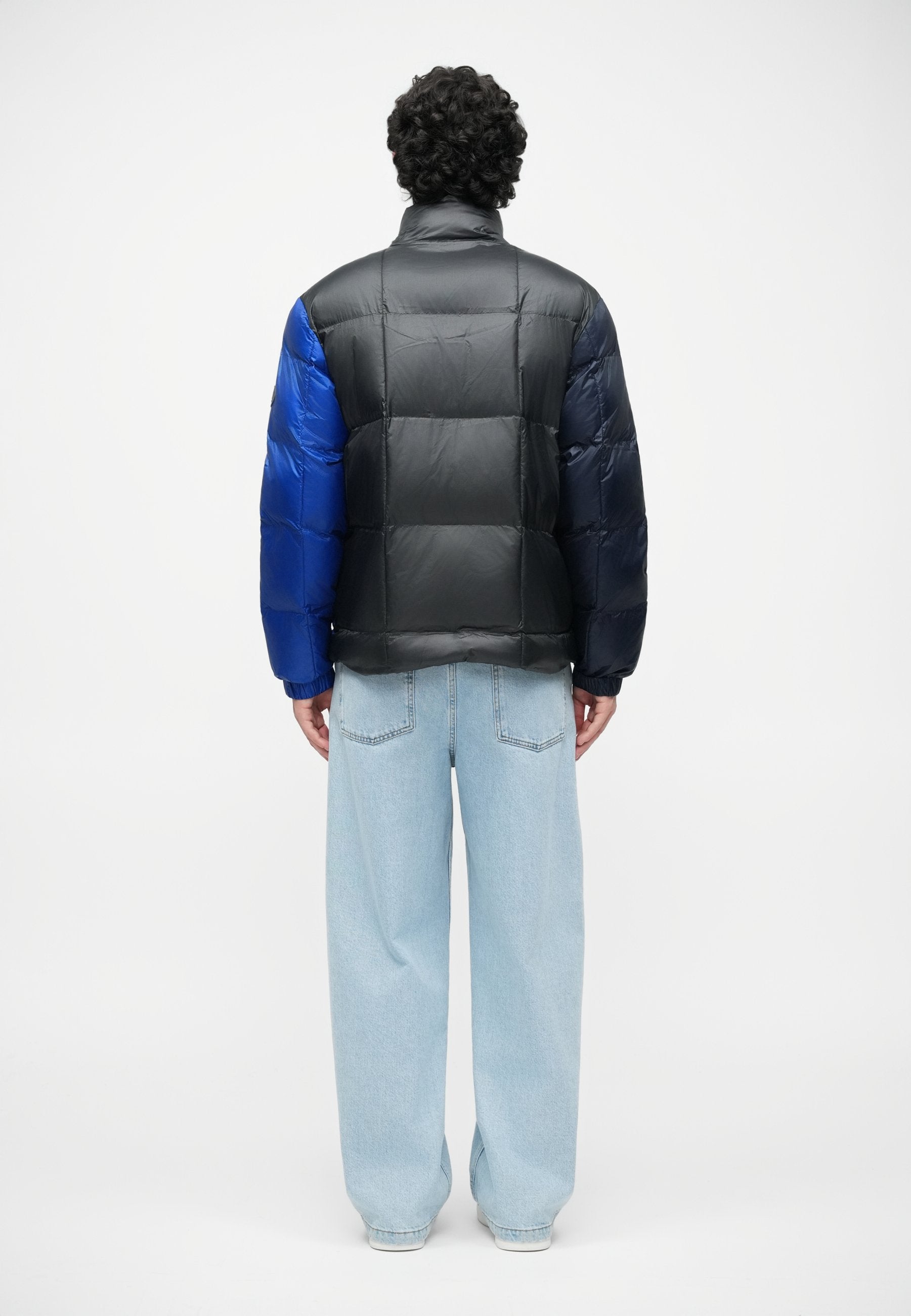 MOUNTAIN JACKET Media 4