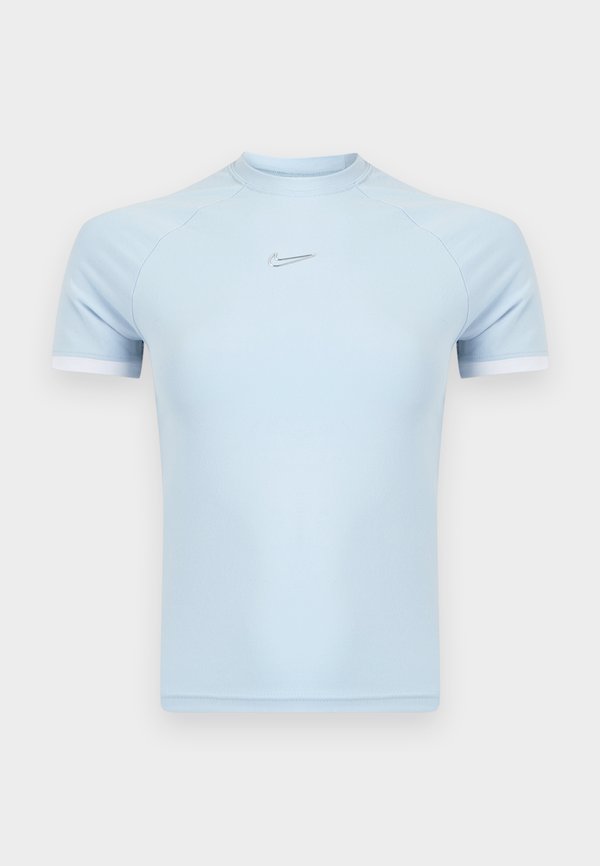 Nike Sportswear FITTED