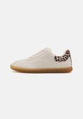 SEACLIFF LACE UP Media 1