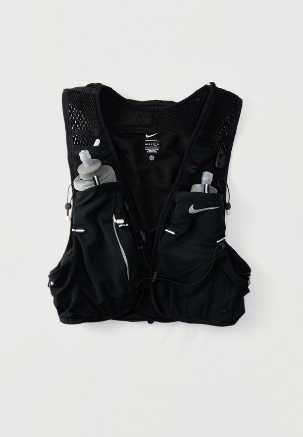 Nike Performance RUN VEST UNISEX - Hydration rucksack - black