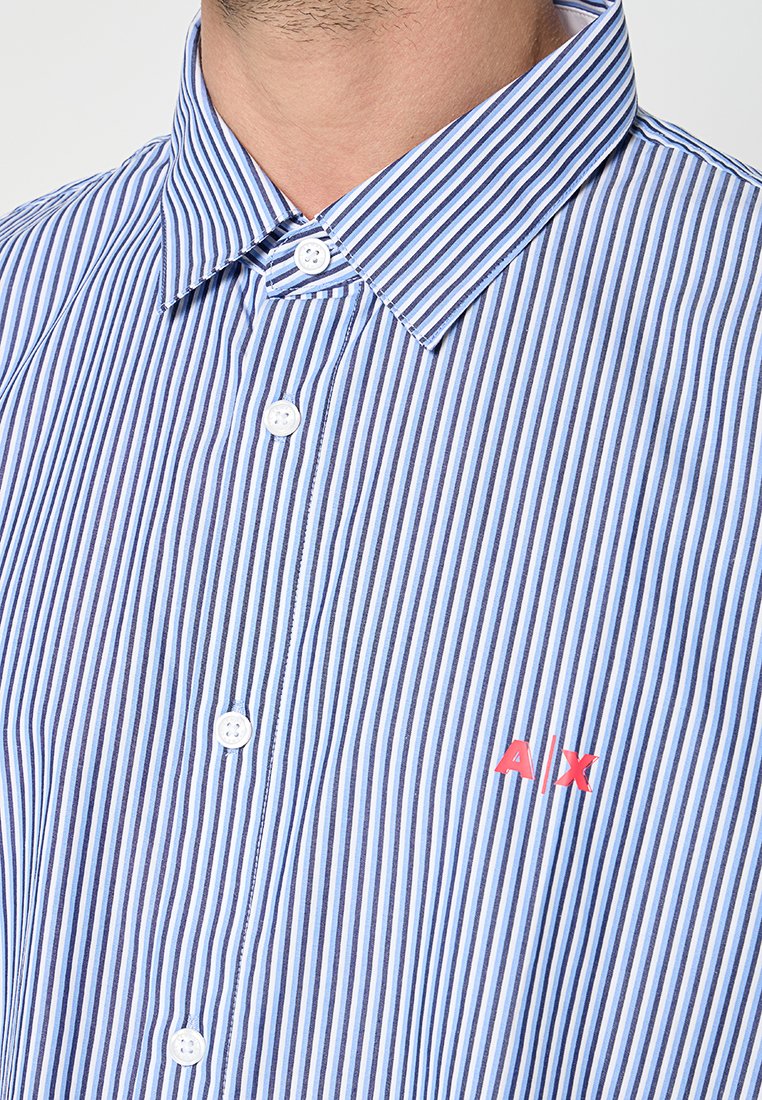 LOOSE FIT Media 5