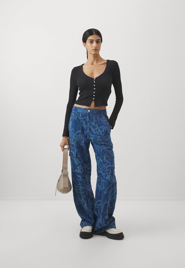 CHIARA FERRAGNI PANTALONI