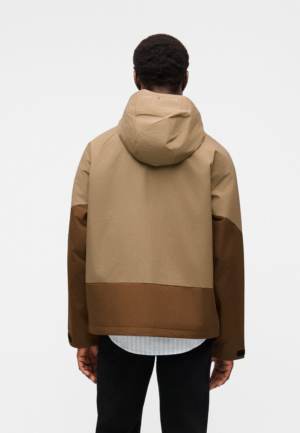 PERFORMANCE WATER REPELLENT RELAXED PADDED JACKET Media 4