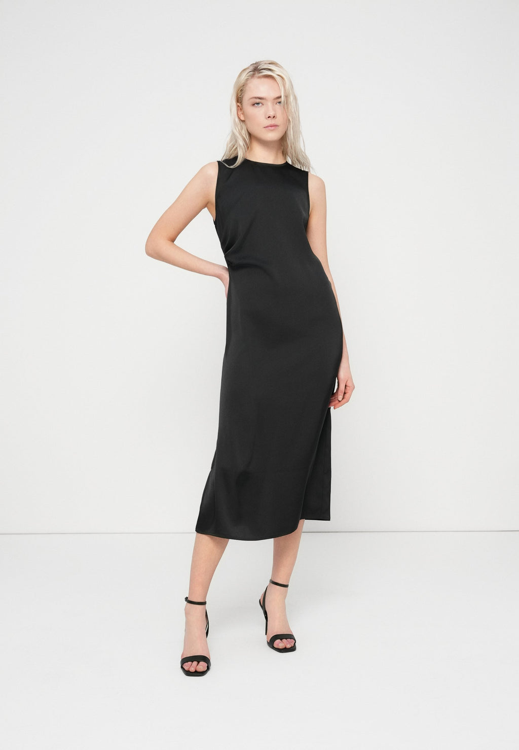 Selected SLFCHLOE SLIM O NECK MIDI DRESS