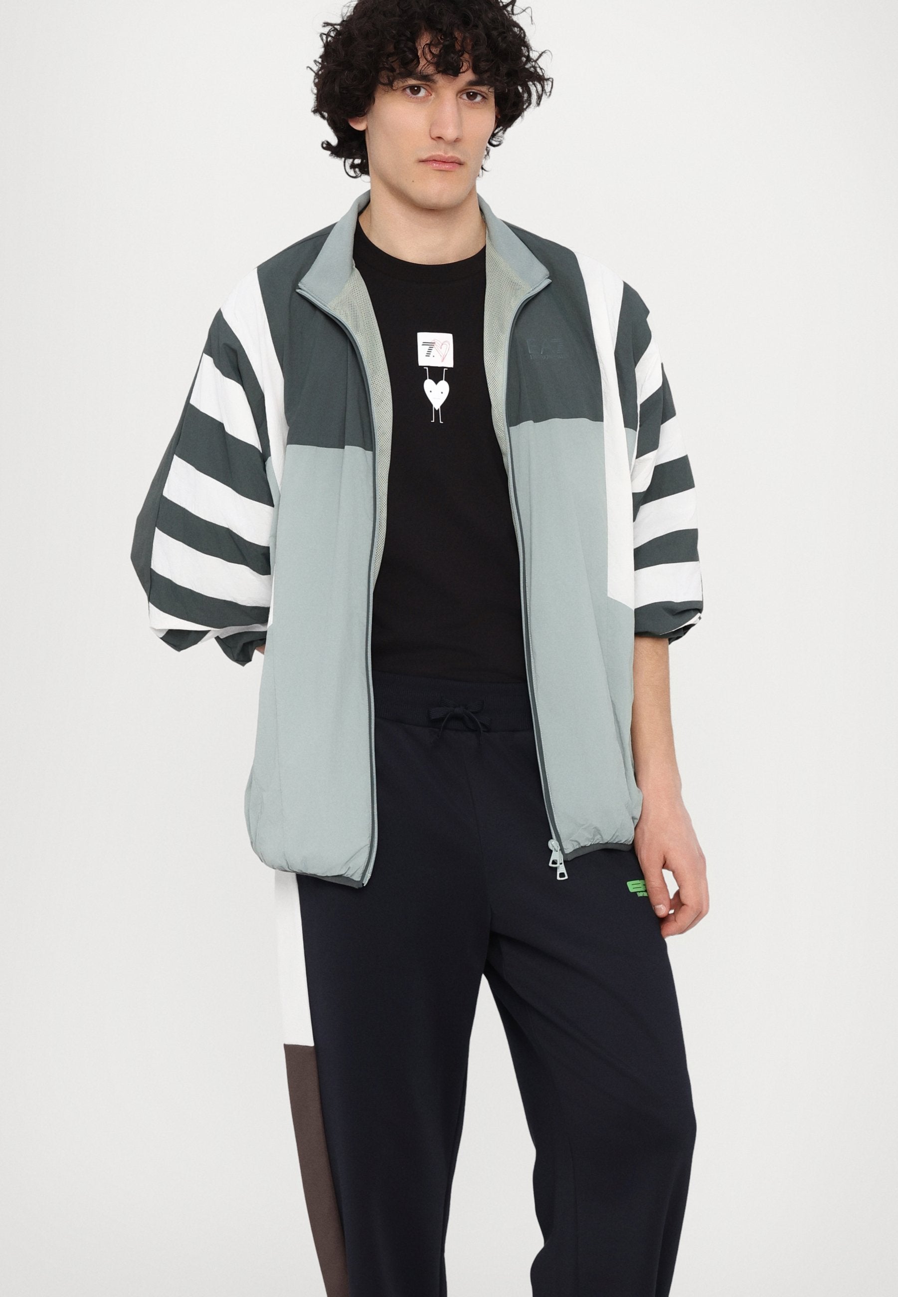 JACKET Media 6