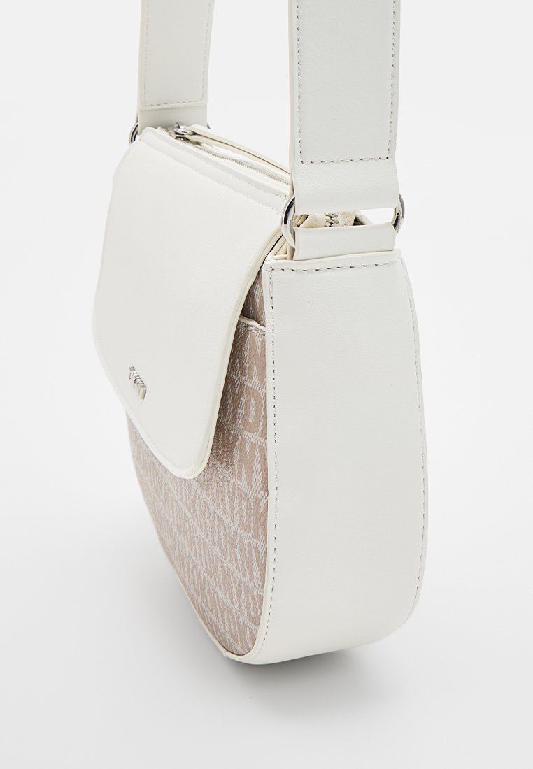 DKNY BELLA