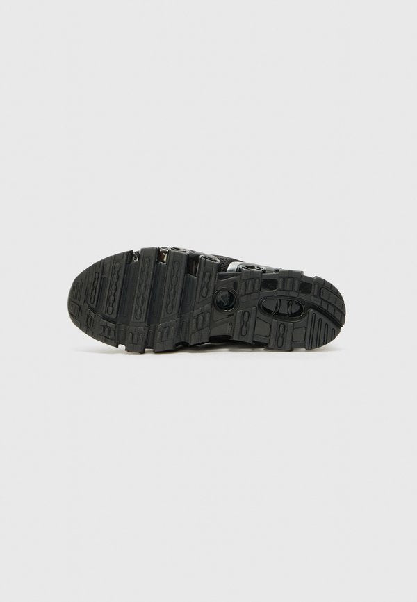adidas Originals MEGA GHOSTRIDE W