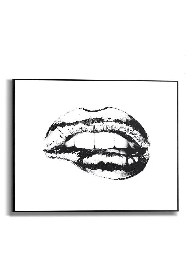 Orange Wallz HOT LIPS