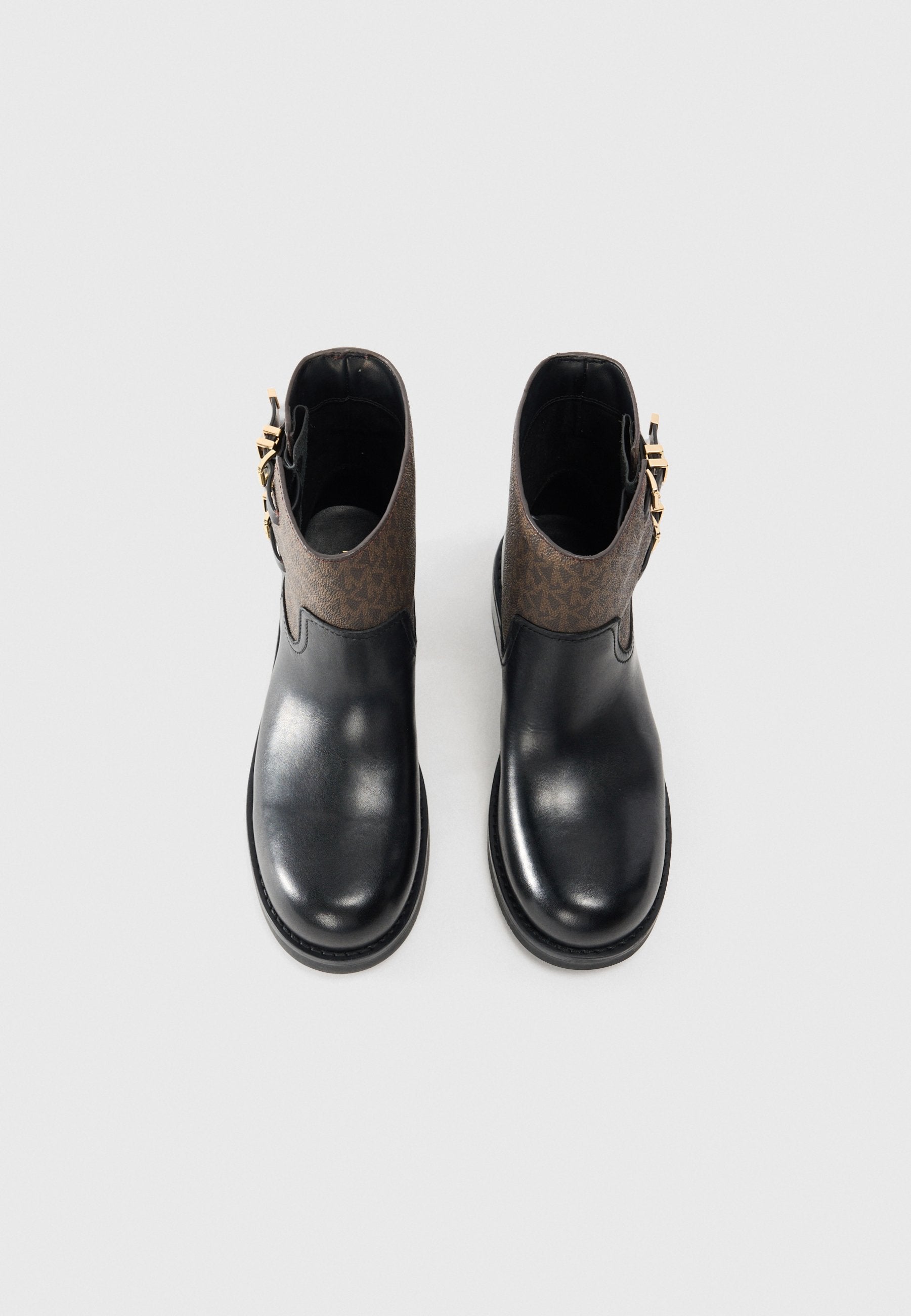 MICHAEL Michael Kors DARRINGTON