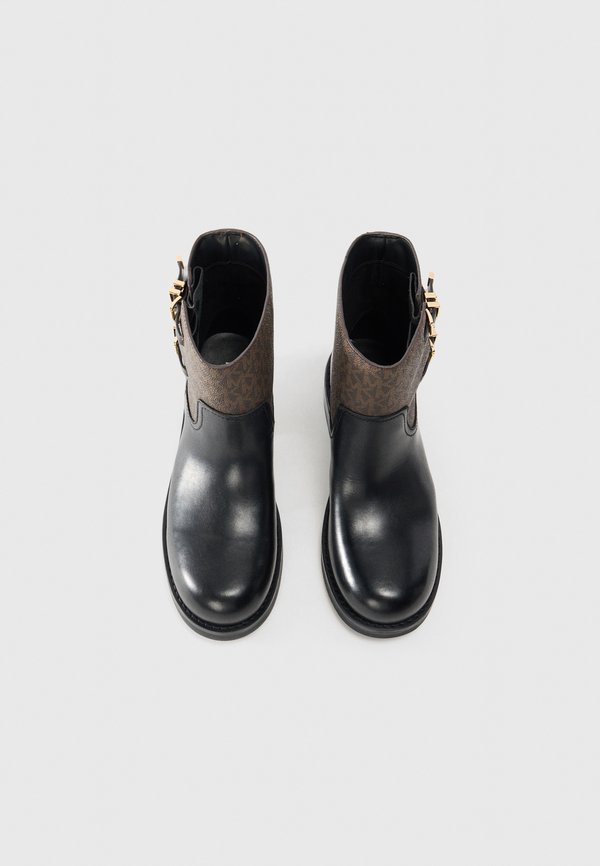 MICHAEL Michael Kors DARRINGTON