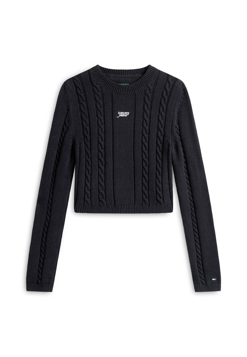 Schwarzer, kurz geschnittener Pullover mit Zopfmuster, langen Ärmeln, geripptem Rundhalsausschnitt und mittig auf der Brust gesticktem "tommy jeans"-Logo.