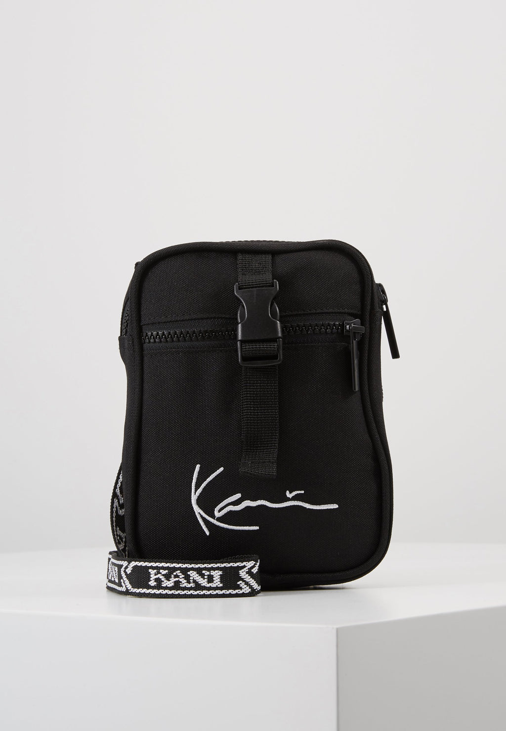 Karl Kani SIGNATURE TAPE MESSENGER BAG