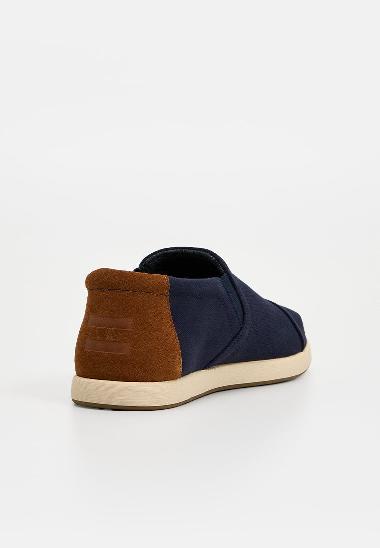 TOMS